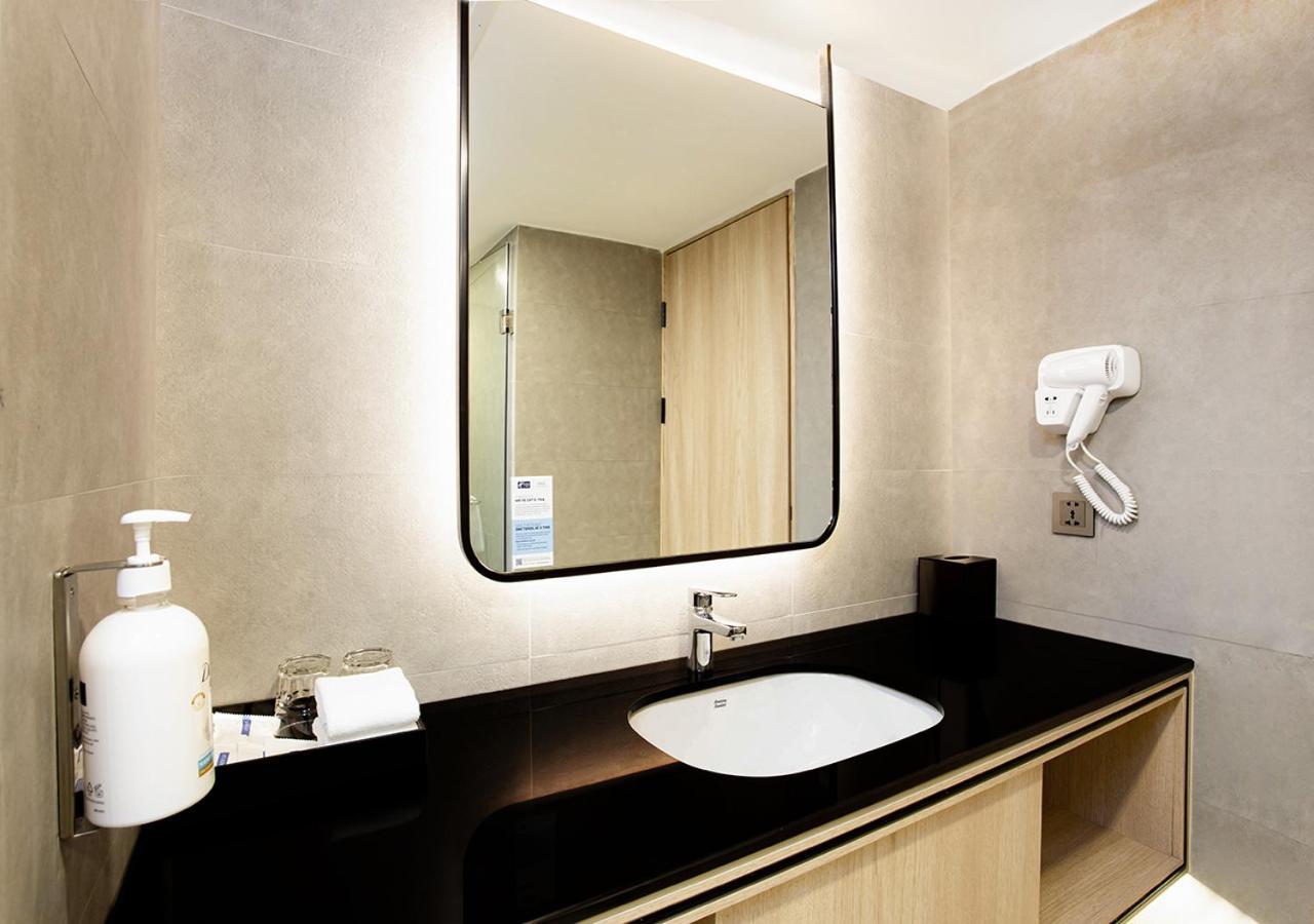 Holiday Inn Express & Suites Bangkok Central Pier By Ihg Eksteriør bilde