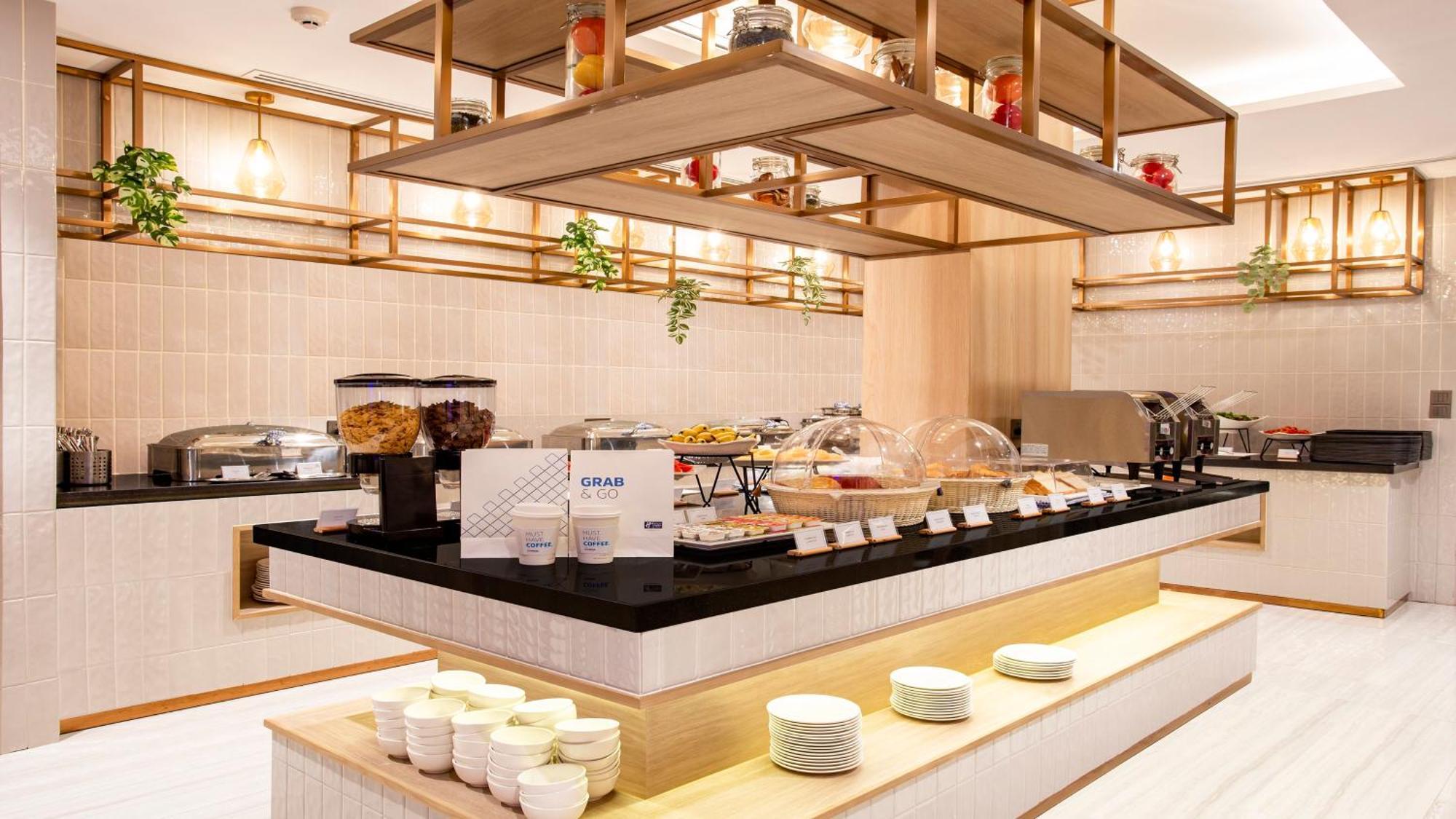 Holiday Inn Express & Suites Bangkok Central Pier By Ihg Eksteriør bilde