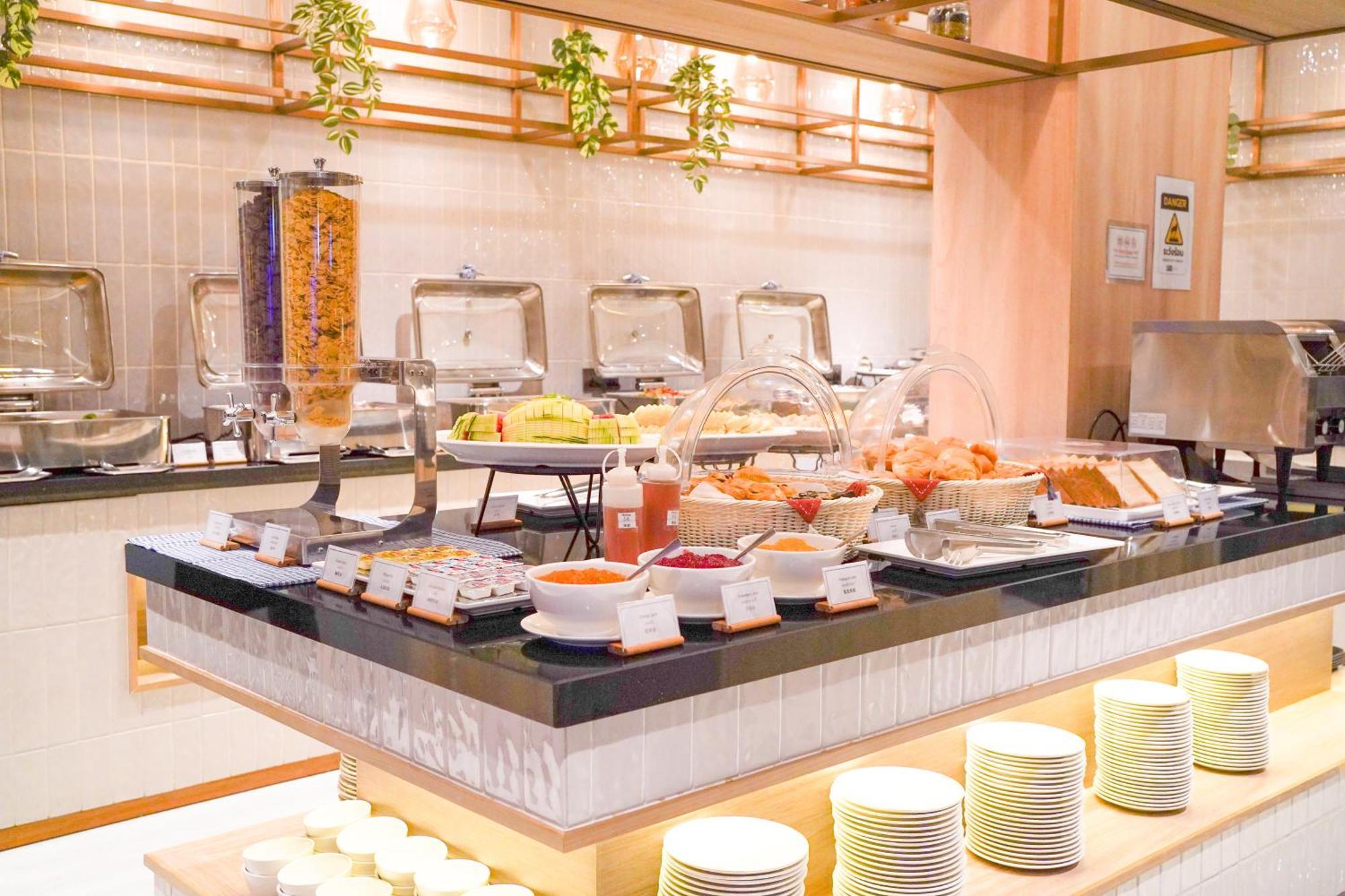 Holiday Inn Express & Suites Bangkok Central Pier By Ihg Eksteriør bilde