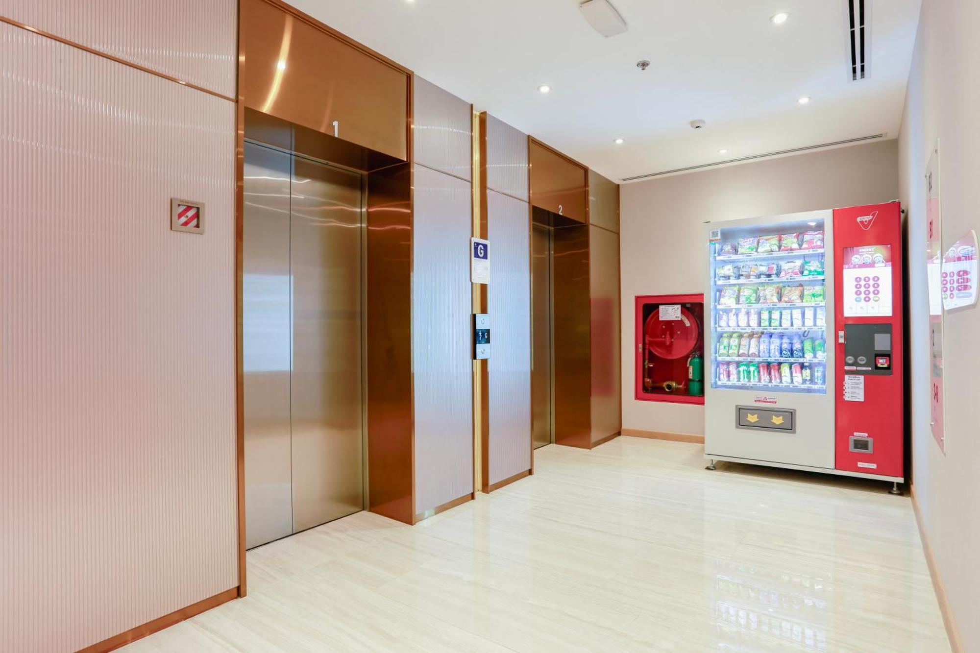 Holiday Inn Express & Suites Bangkok Central Pier By Ihg Eksteriør bilde