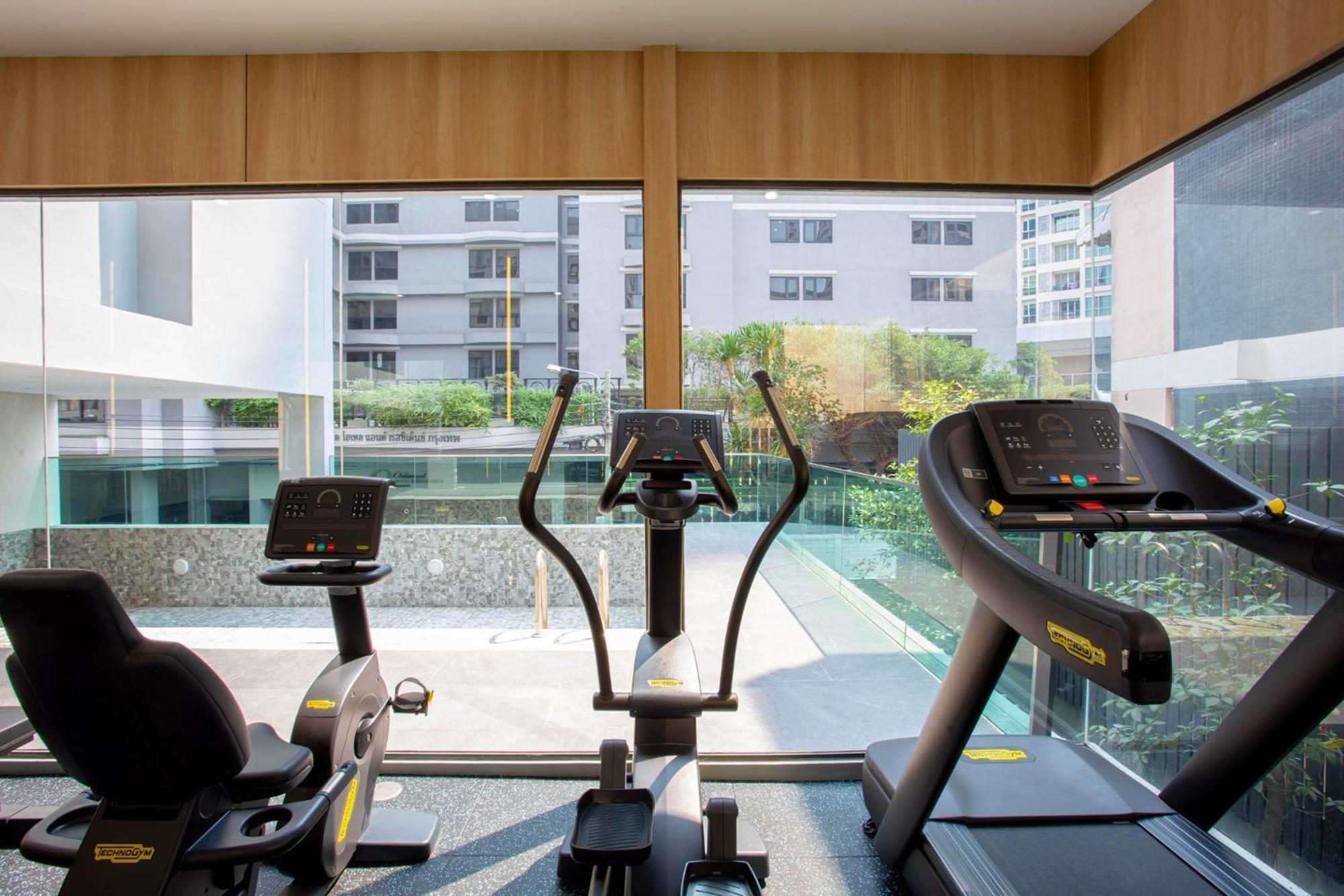 Holiday Inn Express & Suites Bangkok Central Pier By Ihg Eksteriør bilde